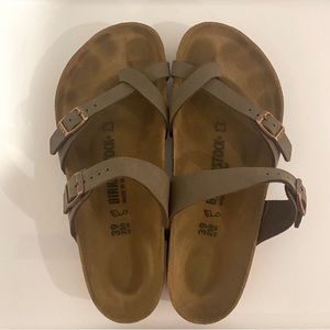 Women’s Birkenstock Sandles size 39